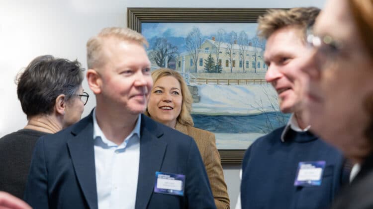 Henna Virkkunen, European Commission Executive Vice-President, networking with delegates at Chips from the Very North event in Oulu, Finland.