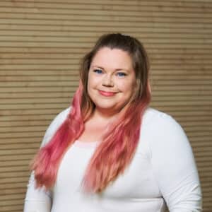 Portrait of Niina Halonen, postdoctoral researcher at the University of Oulu, specialising in nanomaterials, sensor applications, and bio-based polymers.