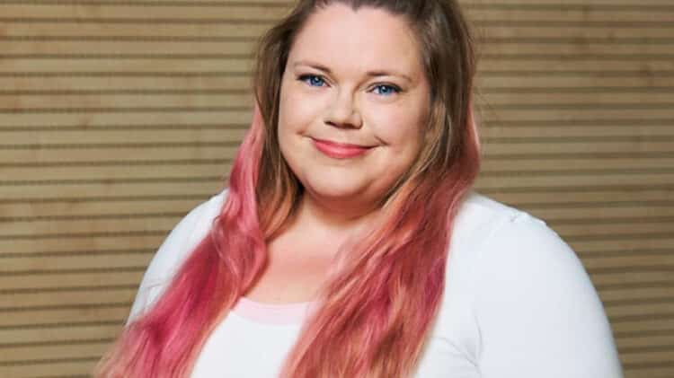 Portrait of Niina Halonen, postdoctoral researcher at the University of Oulu, specialising in nanomaterials, sensor applications, and bio-based polymers.
